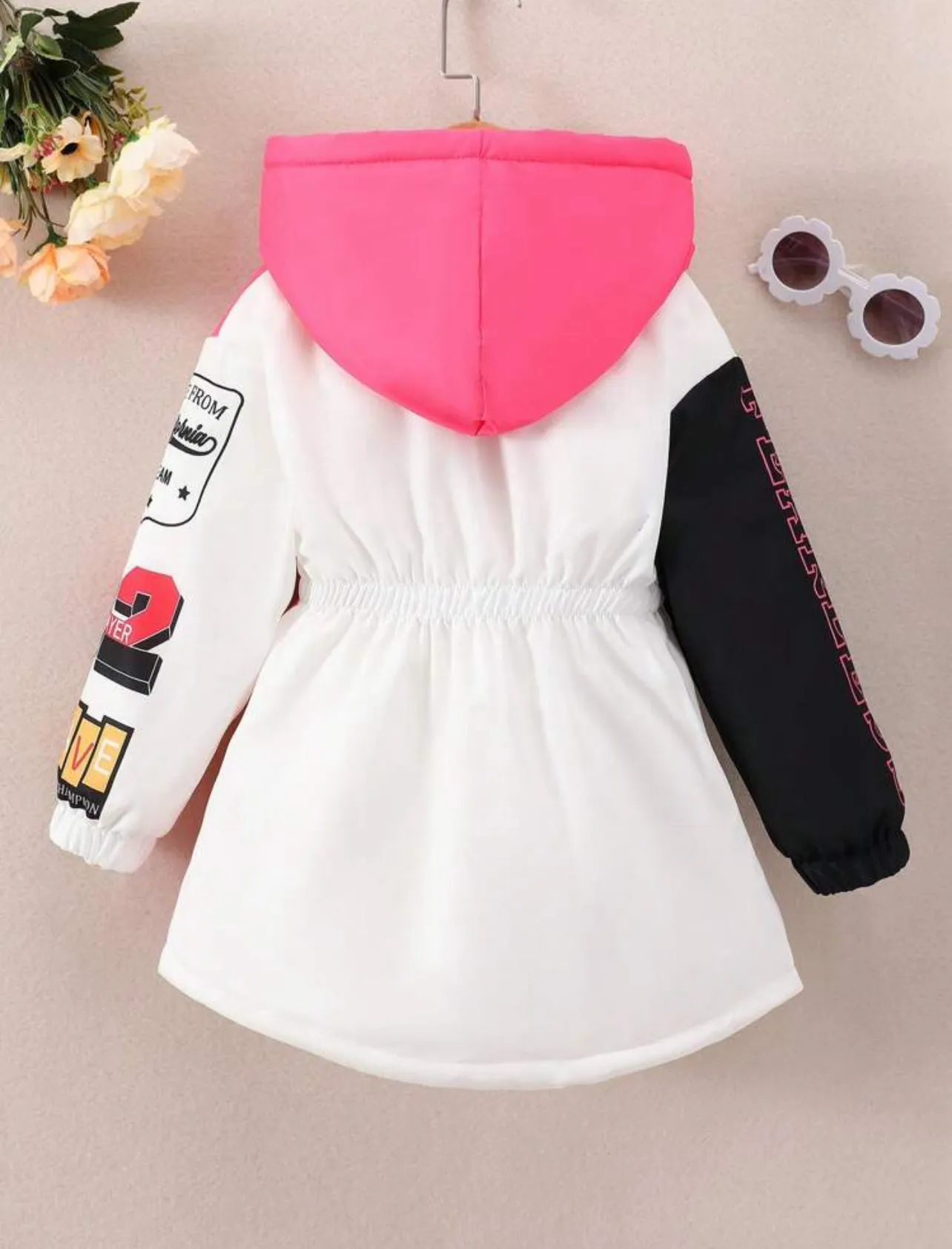 SHEIN Young Girl Letter Graphic Colorblock Hooded Thermal Lined Coat Without Sweater - 7 Years